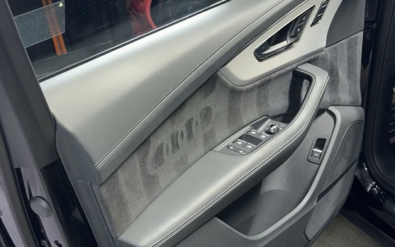 Detailed door panel cloth pattern